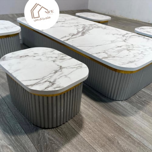 طقم طاولات مع 4 حبات خدمة