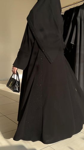 عباية لينان