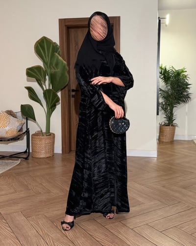 عباية موج مخمل