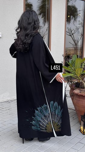 عباية كريب سبشل رسم يدوي وشك يدوي قصة عادية ستريت