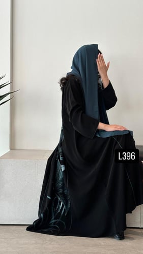 عباية كريب سبشل رسم يدوي وشك يدوي قصة عادية ستريت