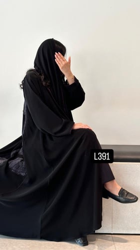 عباية كريب سبشل رسم يدوي وشك يدوي قصة عادية ستريت