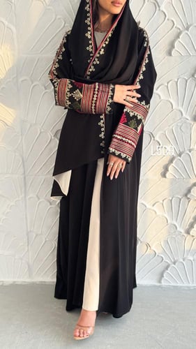 عباية كريب سبشل تطريز يدوي هاري قصة عادية ستريت