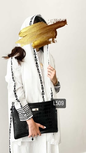 عباية كريب بحريني تطريز يدوي قصة عادية ستريت