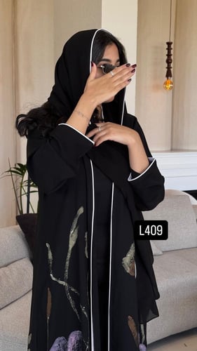 عباية كريب سبشل رسم يدوي وشك يدوي قصة عادية ستريت