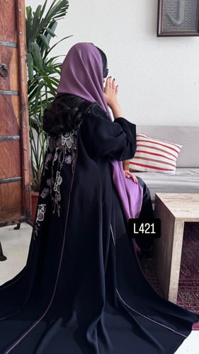 عباية كريب سبشل مع ترتر تطريز كمبيوتر قصة عادية ست...