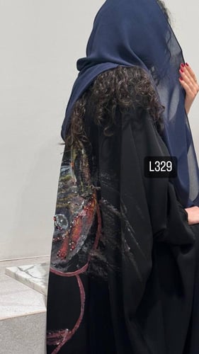 عباية كريب سبشل رسم وشك يدوي قصة بشت