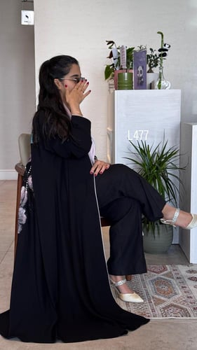 عباية كريب سبشل رسم يدوي وشك يدوي قصة عادية ستريت