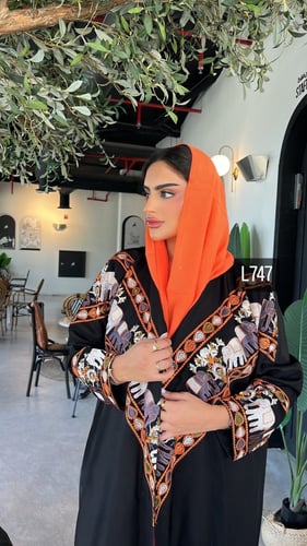 عباية كريب بلقيس تطريز كمبيوتر قصة عادية ستريت