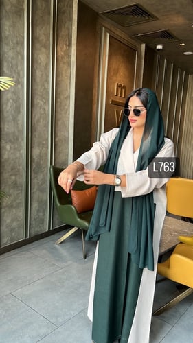 عباية لنن قصة عادية ستريت