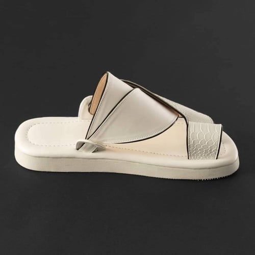 حذاء شرقي طبع ثعبان لون ابيض MA303