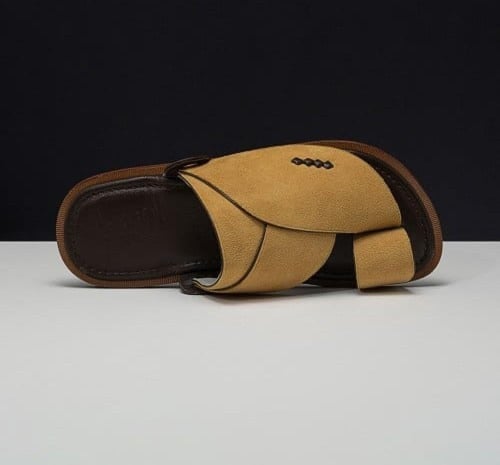 حذاء شرقي جلد طبيعي اصفر بني شامواه