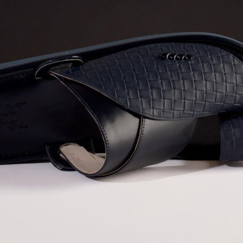 حذاء شرقي منقوش جلد الماني فخم لون كحلي تصميم فاخر...