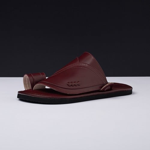 حذاء شرقي كلاسيكي لون عنابي