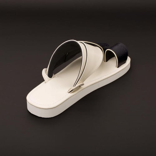 حذاء شرقي جلد طبيعي لون كحلي ايطالي MH111