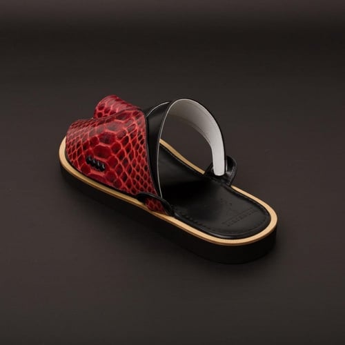 حذاء شرقي رجالي جلد طبيعي لون عنابي اسود