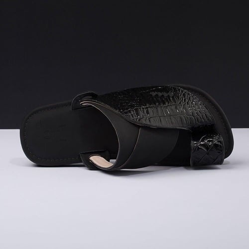 حذاء شرقي نقشة التمساح أسود مطفي