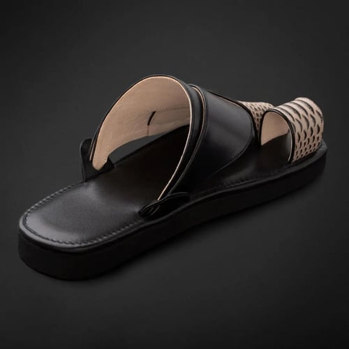 حذاء شرقي جلد العجل الطبيعي بطبعه ساق النعام لون ب...