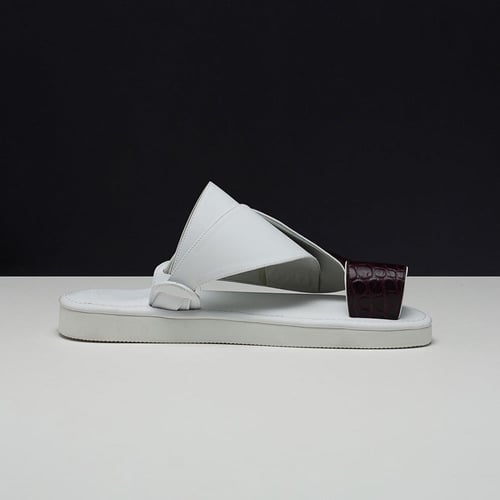 حذاء رجالي شرقي لون أبيض وعنابي