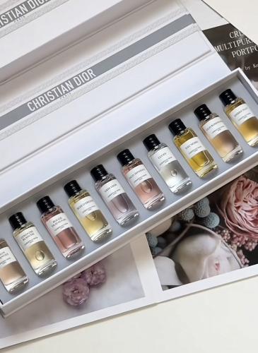 عطور ديور مني(صب مو بخاخ