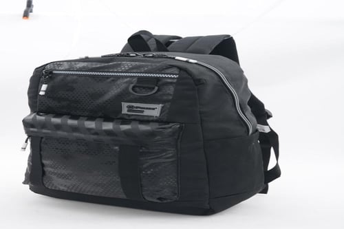 بوز شنطة ظهر17.5" مع مقلمية بجيب اسود