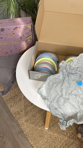 توزيعات أقواس الألوان