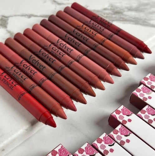 قلم روج مطفي ثابت بالون متالقة قطعة واحدة