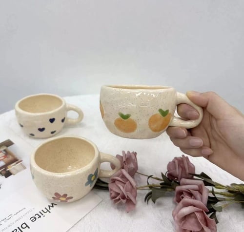 كوب سيراميك بطبعة "i need just coffee"