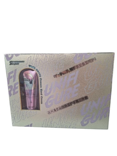 كريم مرطب لليدين بالورد بوكس مكون من 3كريمات