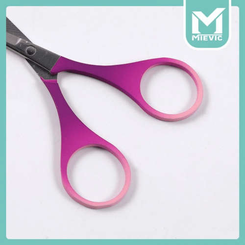 مقص تحديد الحواجب