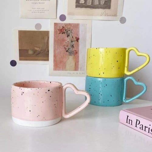 كوب عصري بمقبض قلب