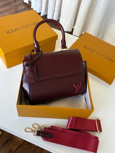 حقيبة نسائية LV