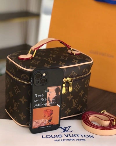 حقيبة LV ميك اب وعطور