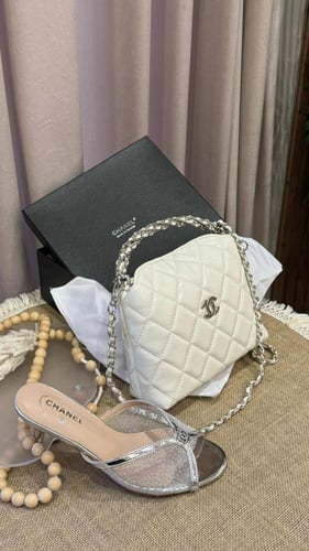 طقم نسائي شانيل