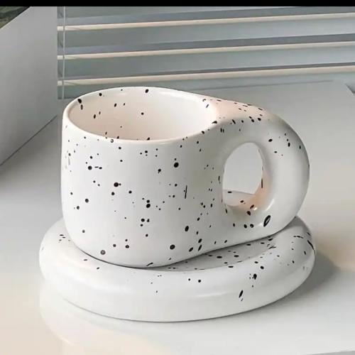 كوب الابيض المرقط 300 مل