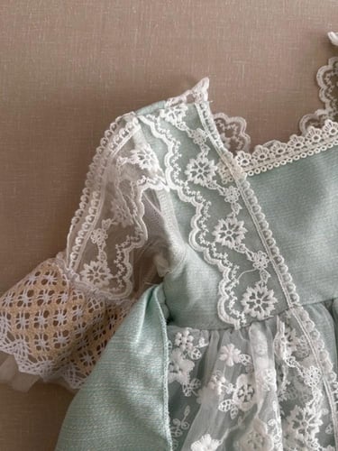 فستان مع قبعه فرنسيه وكلوت