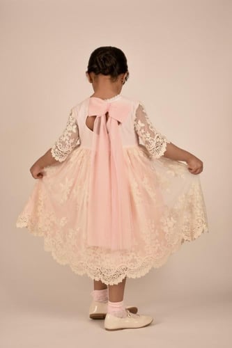 فستان بناتي