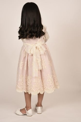 فستان بناتي