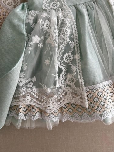 فستان مع قبعه فرنسيه وكلوت