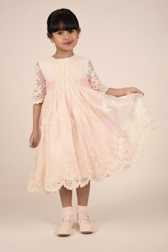 فستان بناتي