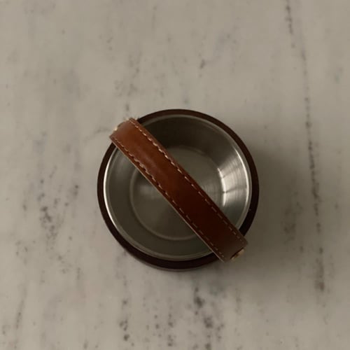 مبخر خشب بمسكة جلد