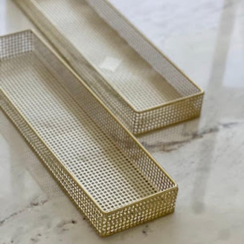 صينية تقديم معدن ذهبي