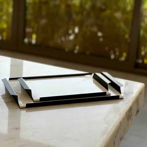 صينية حديد تقديم بقاعدة رخام