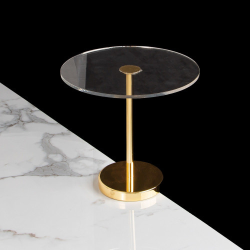 تقديمة اكريليك بقاعدة ذهبية