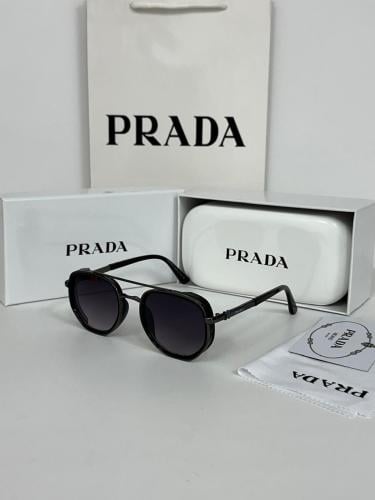 نظارة برادا ( اسود )