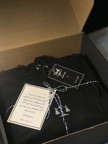 بلوفر المحامية