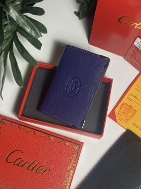محفظة كارتييه كحلي