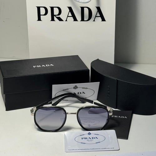 نظارة برادا أسود