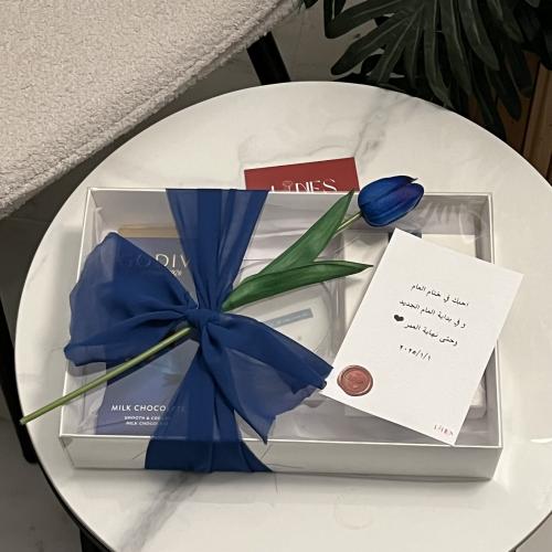 بوكس زهرة التوليب الزرقاء