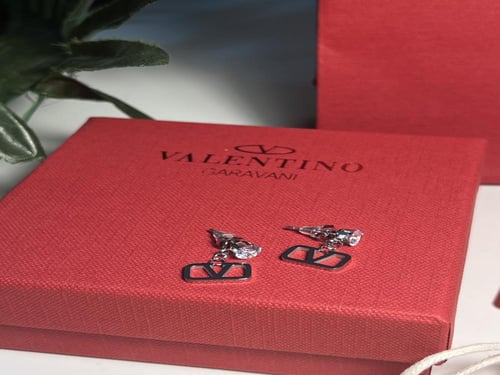 سلسلة وحلق فالنتينو مع ملحقات